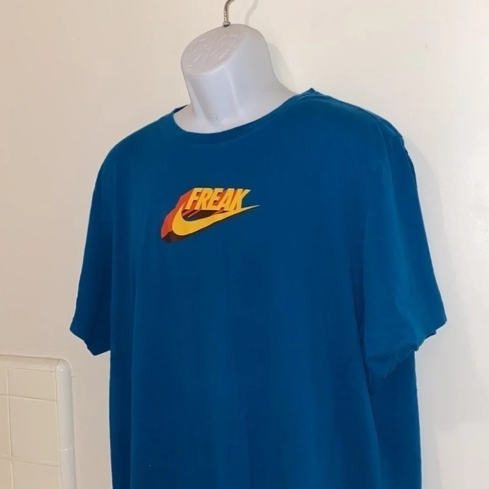 🥳HP🥳Unisex Dri-Fit Nike “Freak” Graphic Tee